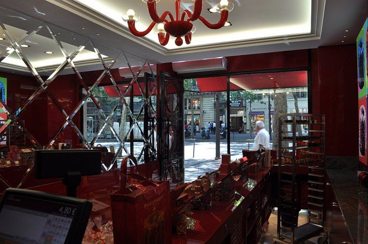 Boutique Canelés Baillardran éclairage MEGALUX 33